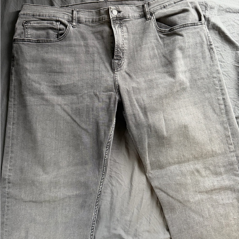 7 For All Mankind Men's Grey Slim Straight Jeans Size 42 like new